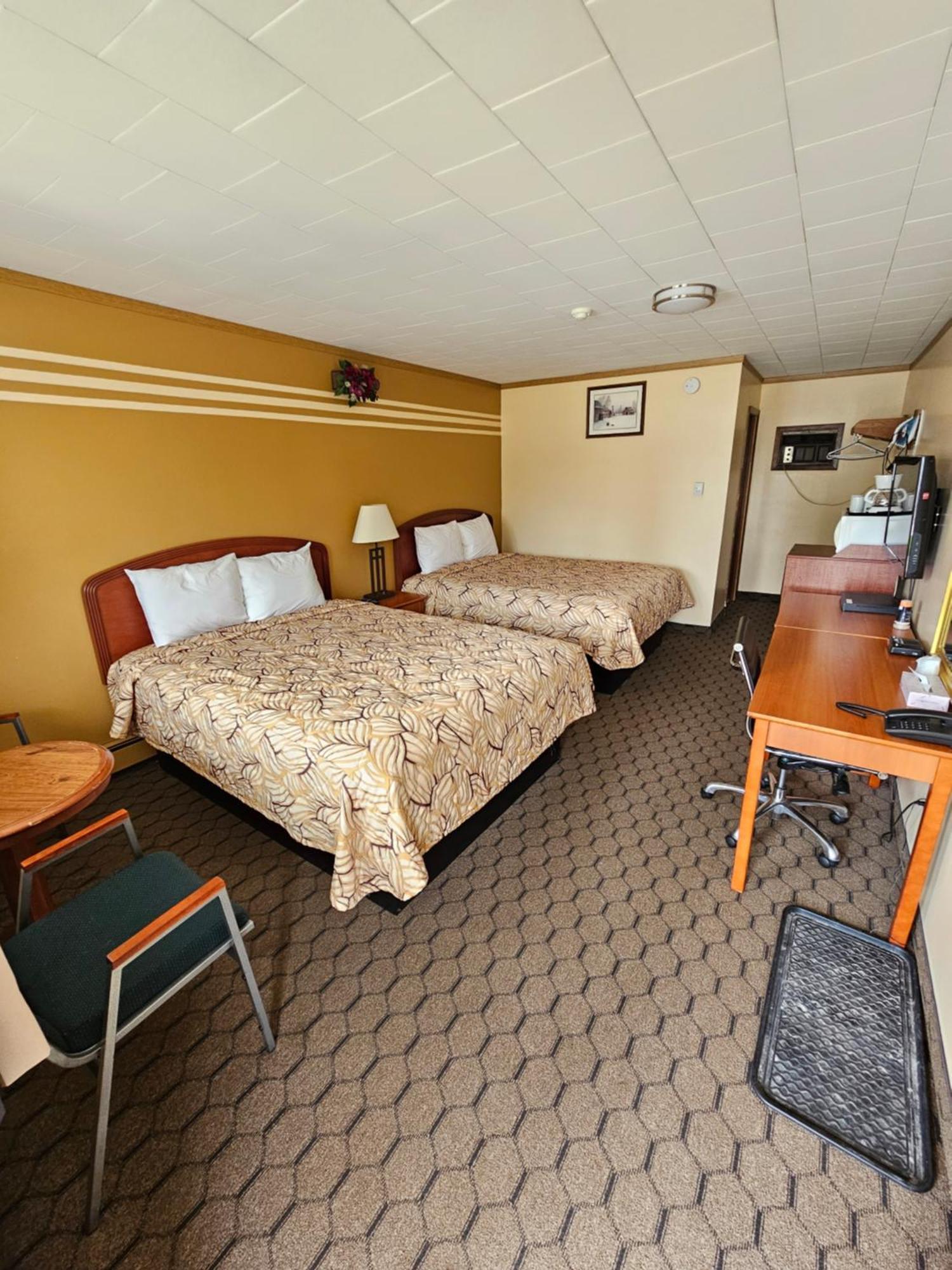 Forest Plaza Motel Mount Forest Zewnętrze zdjęcie