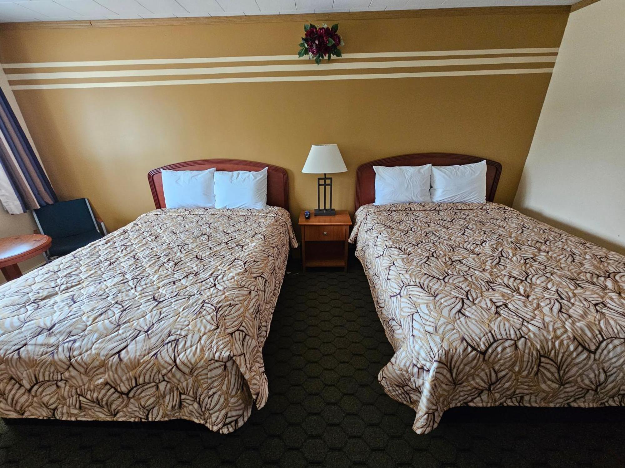 Forest Plaza Motel Mount Forest Zewnętrze zdjęcie