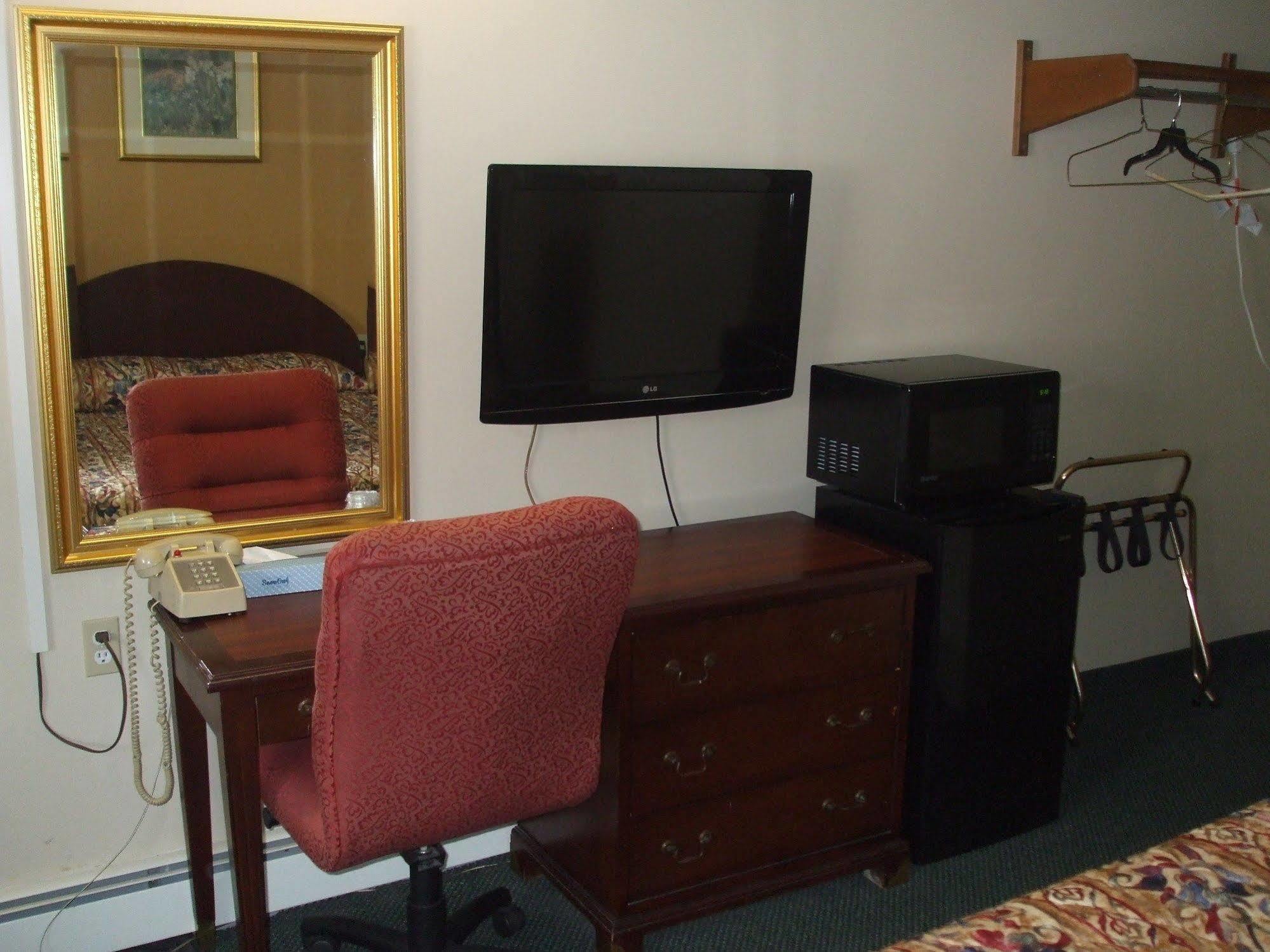 Forest Plaza Motel Mount Forest Zewnętrze zdjęcie