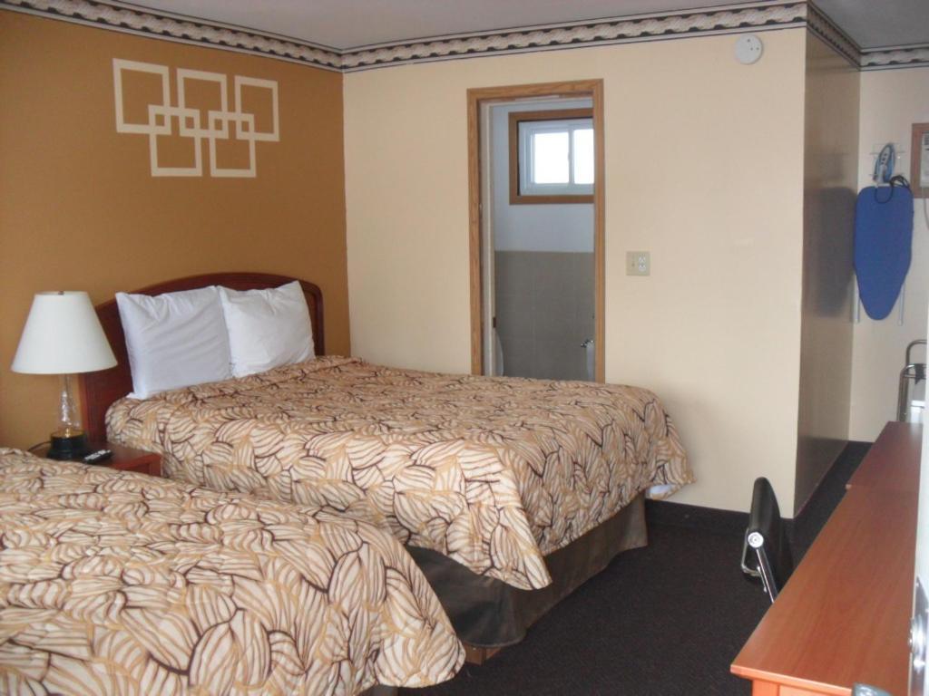 Forest Plaza Motel Mount Forest Zewnętrze zdjęcie