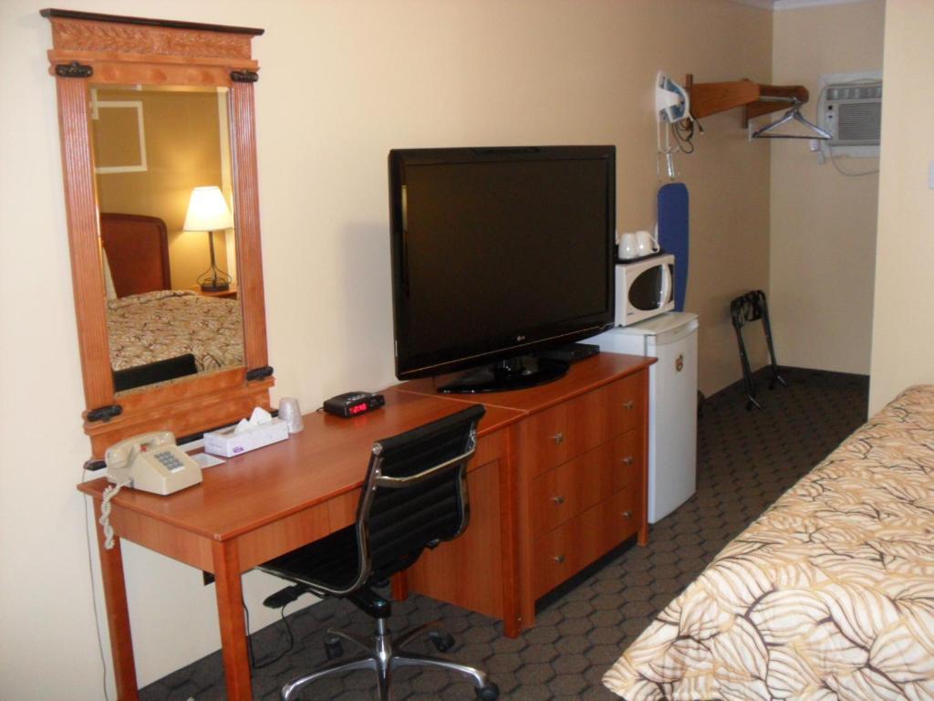 Forest Plaza Motel Mount Forest Zewnętrze zdjęcie