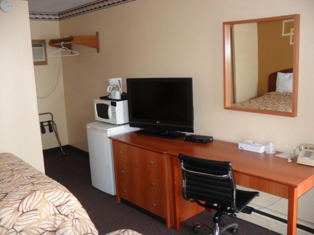 Forest Plaza Motel Mount Forest Zewnętrze zdjęcie