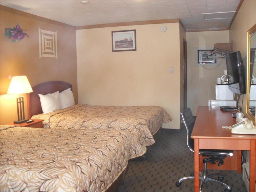 Forest Plaza Motel Mount Forest Zewnętrze zdjęcie